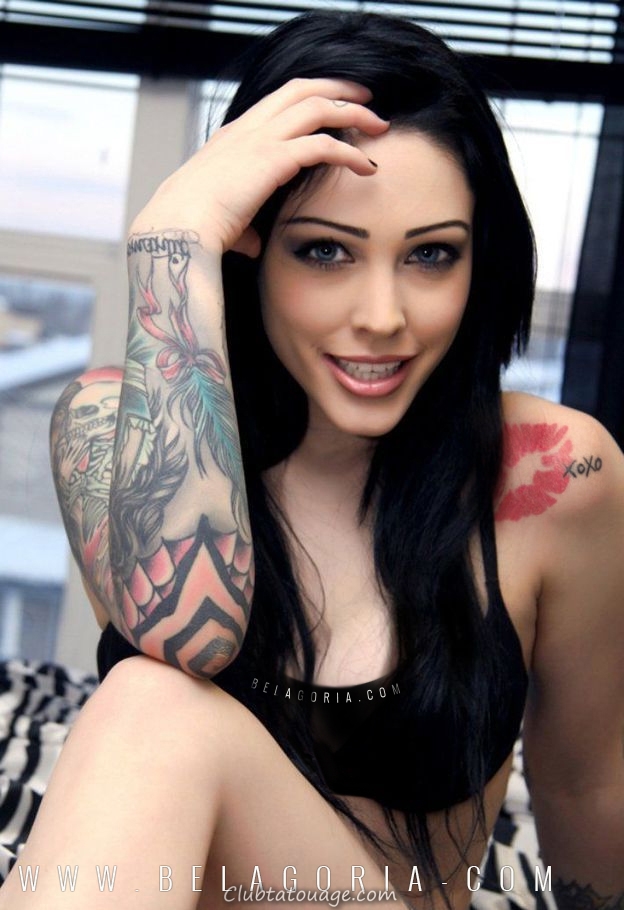 tatuaje-antebrazo-mujer-sexy-original-tattoo-8-1.jpg