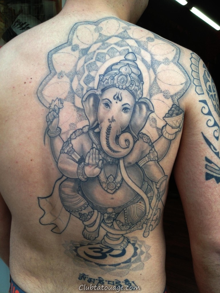 30 Meilleur Seigneur Ganesha Tattoo Designs et idées