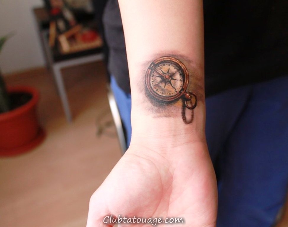 25 idées de petits tatouages ​​sur le poignet
