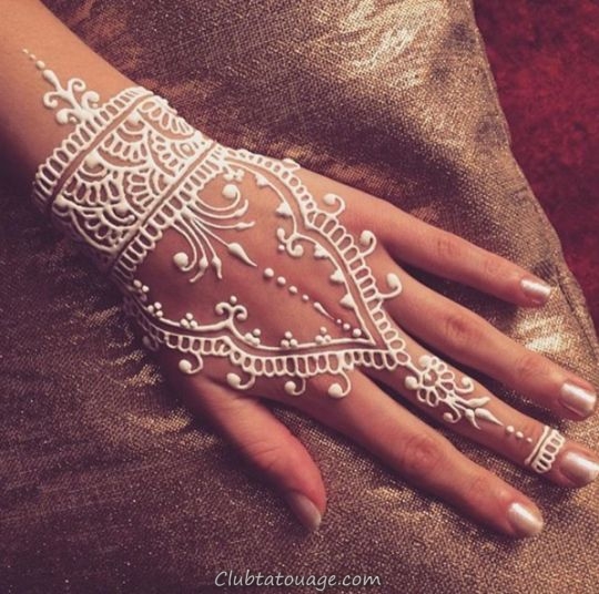 Jaw-dropping Henna Tattoo Ideas That You Gotta See