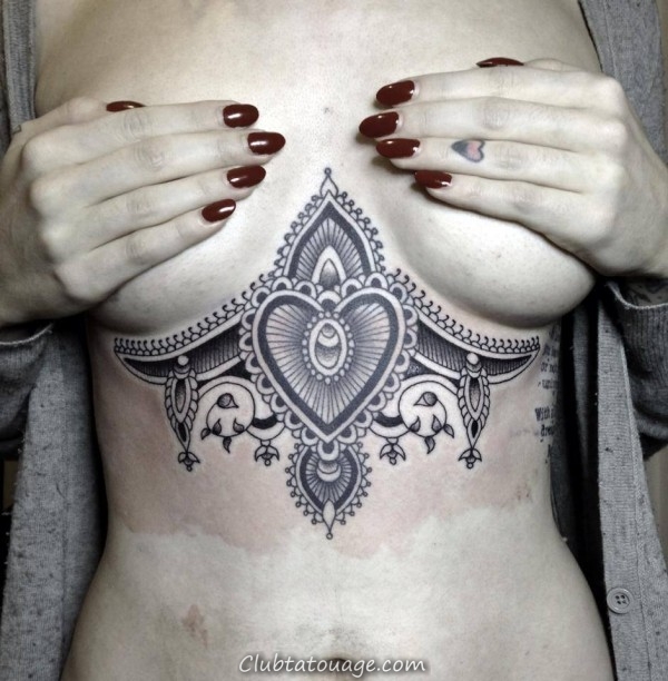 13 beaux tatouages ​​sous les seins pour vous inspirer