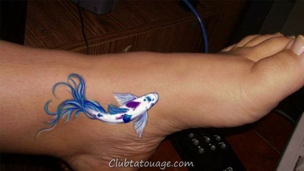 Photos et design petit tatouage poisson