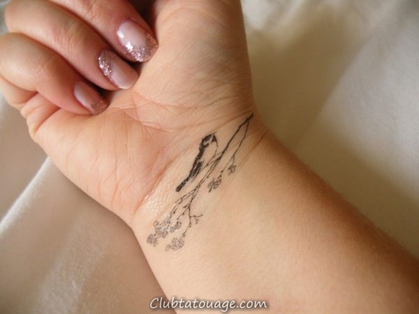 Photos Petit tatouage sur le poignet