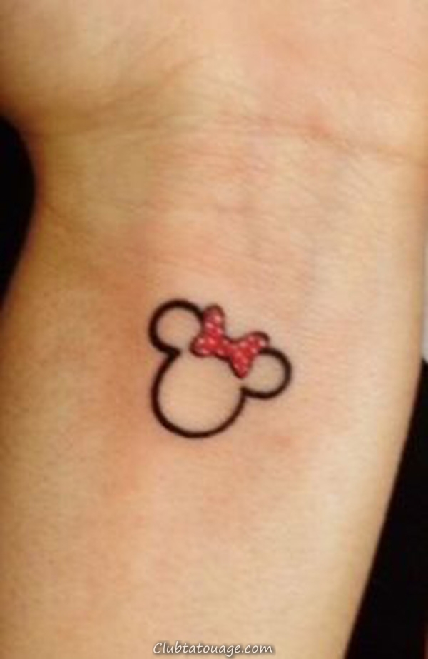 Modèles De Tatouage Mickey Mouse Généralement Pour Les