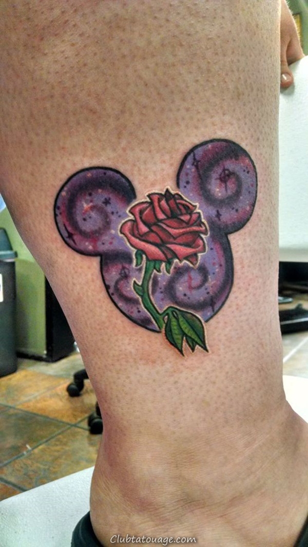 Modèles de tatouage Mickey Mouse généralement pour les femmes