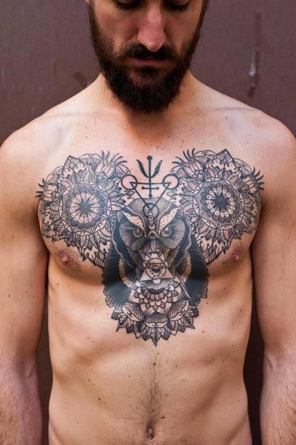 40 conceptions de tatouage de sein pour les hommes