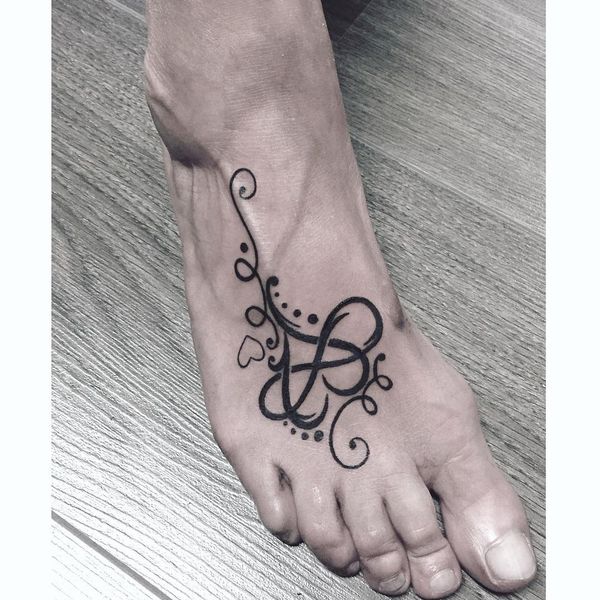 Idées de tatouage infini et significations