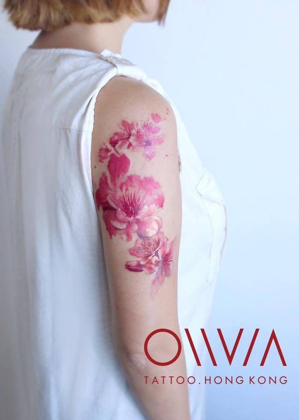 Tatouage de fleur de cerisier japonais