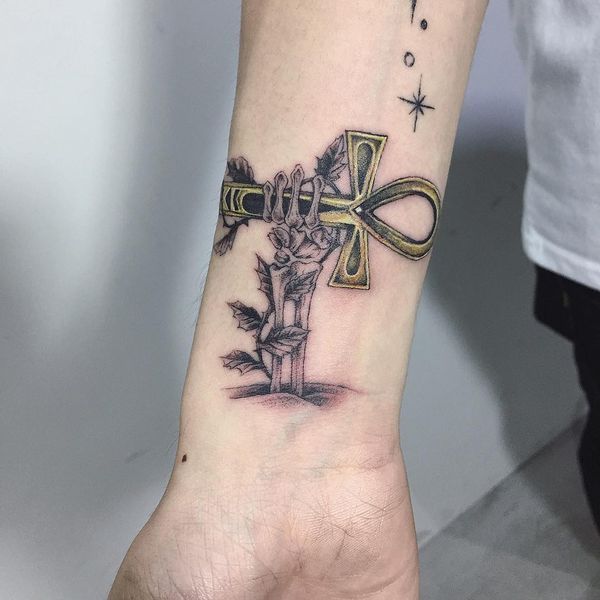 Ankh Tattoo Designs - Signification du symbole de la croix égyptienne
