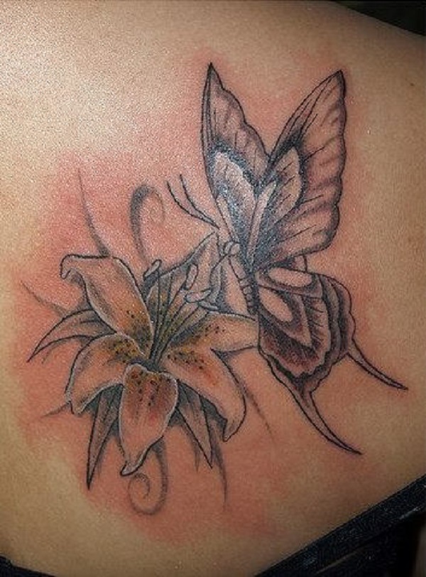 Top 50 tatouages ​​de papillons avec des fleurs pour les femmes