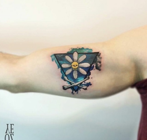 35 tatouages ​​de glyphe Triangle mignon