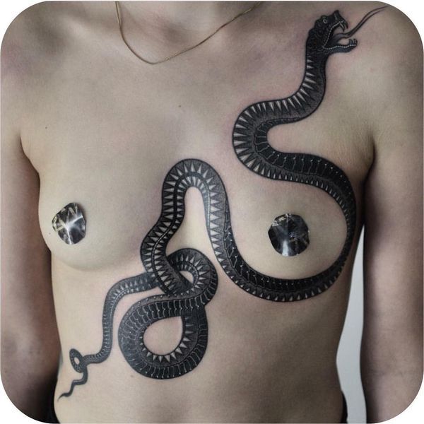 Tatouages ​​de serpent dans le style traditionnel