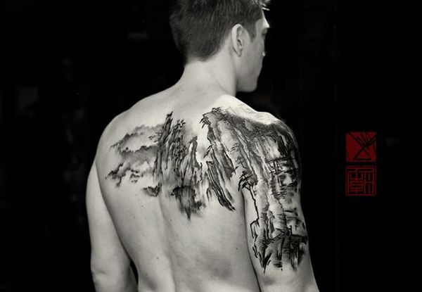 Idée de conception de tatouage de montagne