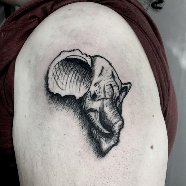 Tatouages ​​d'éléphant qui signifie avec des dessins mignons