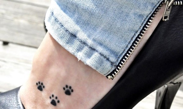 100 petits modèles de tatouage mignon pour les pieds des filles