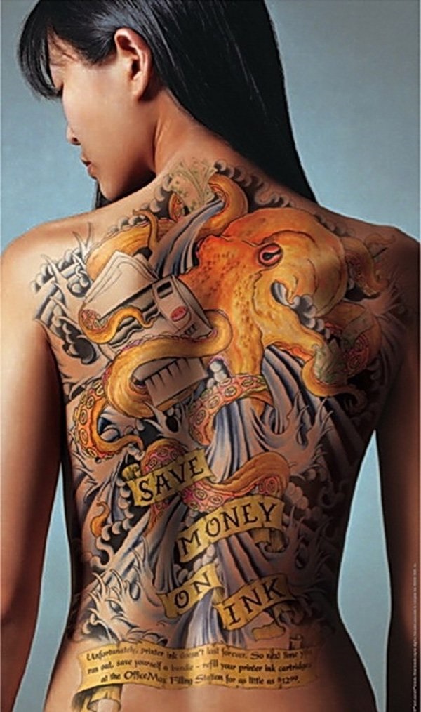 Conceptions et thèmes de tatouage arrière complet