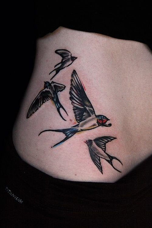Idées de tatouage d'oiseaux volants