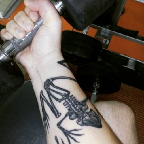 30 tatouages ​​squelettiques exclusifs à la grenouille