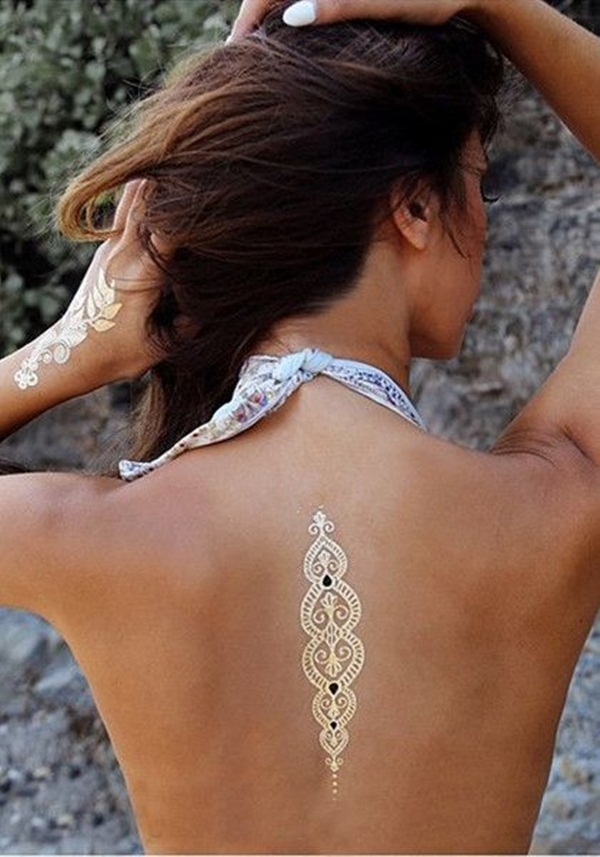80 concepts fascinants de tatouage d'encre métallique brillante