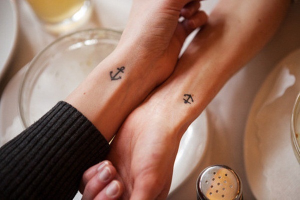 Petits modèles de tatouage pour les femmes: 50 tatouages