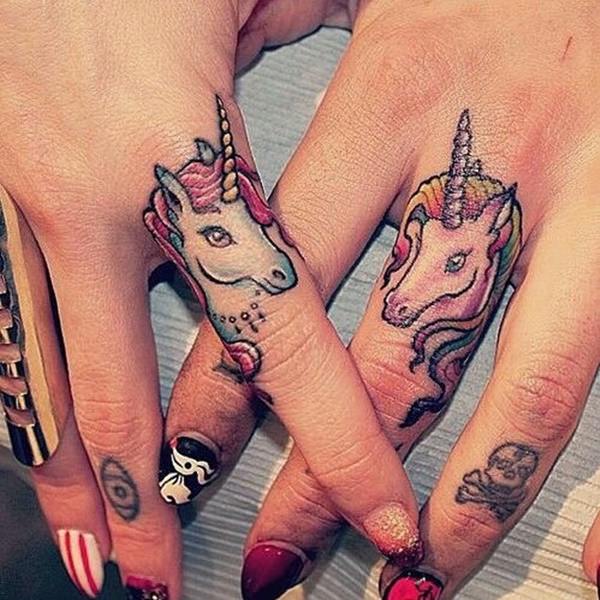 55 photos de l'oeuvre de tatouage licorne enchanteur