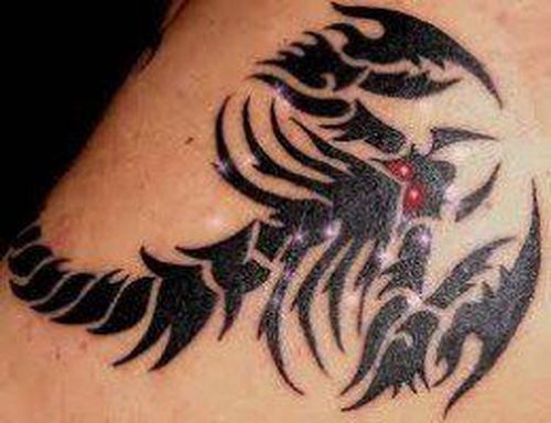 Tatouages ​​tribal scorpion pour hommes et femmes
