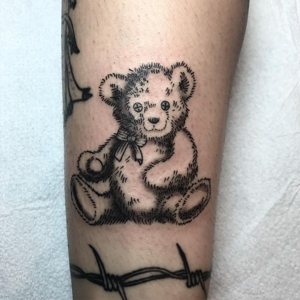 Tatouage d'ours en peluche