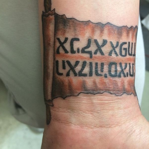 43 conceptions les plus honorables de tatouage de bible de la Bible