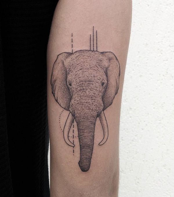 Tatouages ​​d'éléphant qui signifie avec des dessins mignons