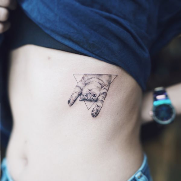 Meilleur tatouage Sternum pour les femmes 2018
