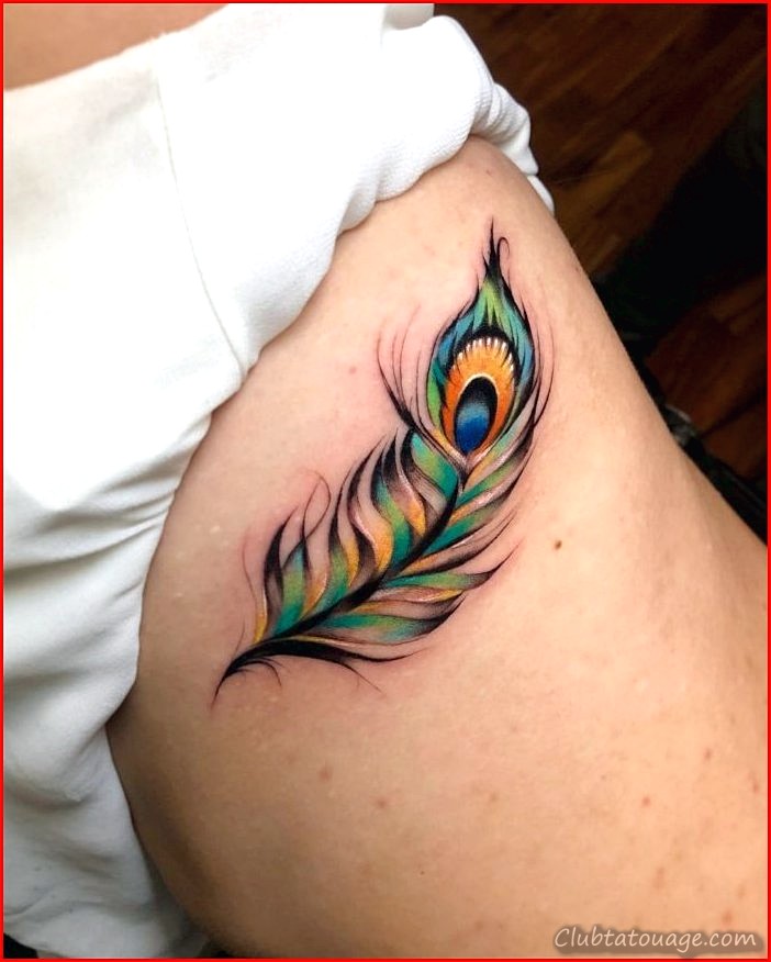 Modèle petits tatouages et oiseaux de plumes pour femmes