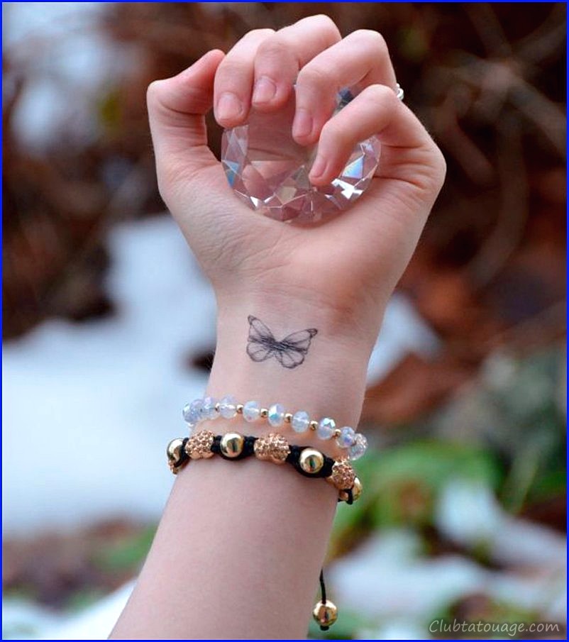 Les plus beaux petits tatouages sur le poignet