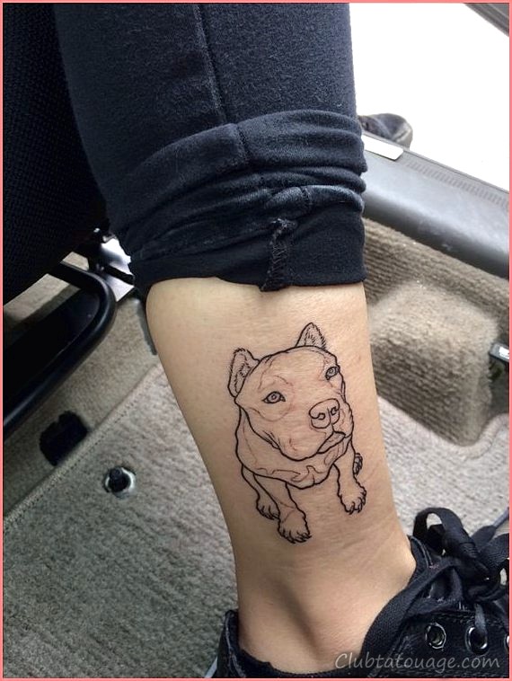 Petits tatouages de chiens