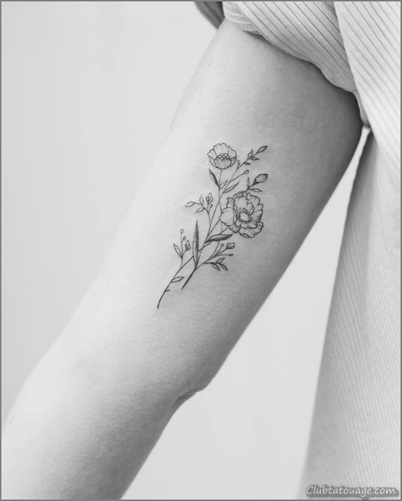 Petits tatouages - tatouage de pavot sur le poignet