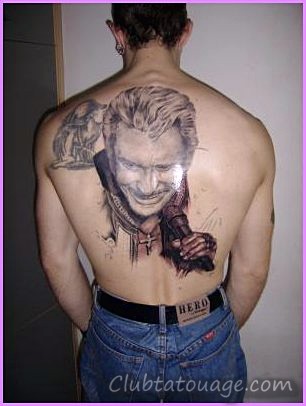 Voir les tatouages de Johnny Hallyday
