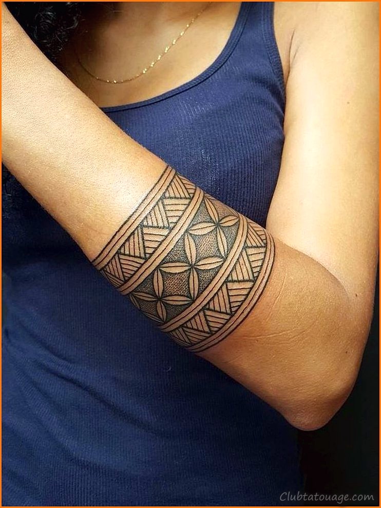 Bracelet femme tatouages bras